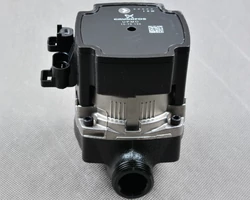 Szivattyú UPS 15-50