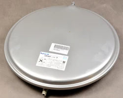 Tágulási tartály 7L